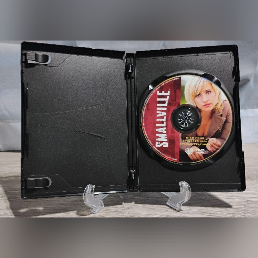 Smallville Season 5 DVD Disc 4